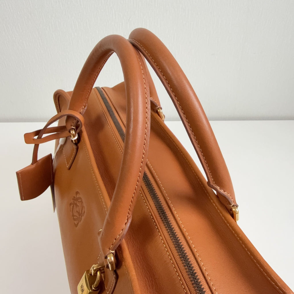 Loewe Amazona Satchel 352.12.N22