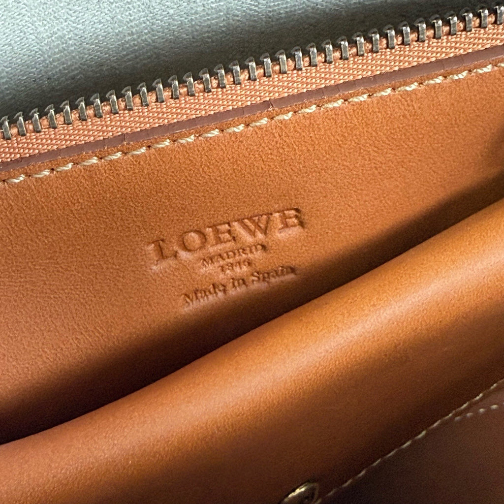 Loewe Amazona Satchel 352.12.N22