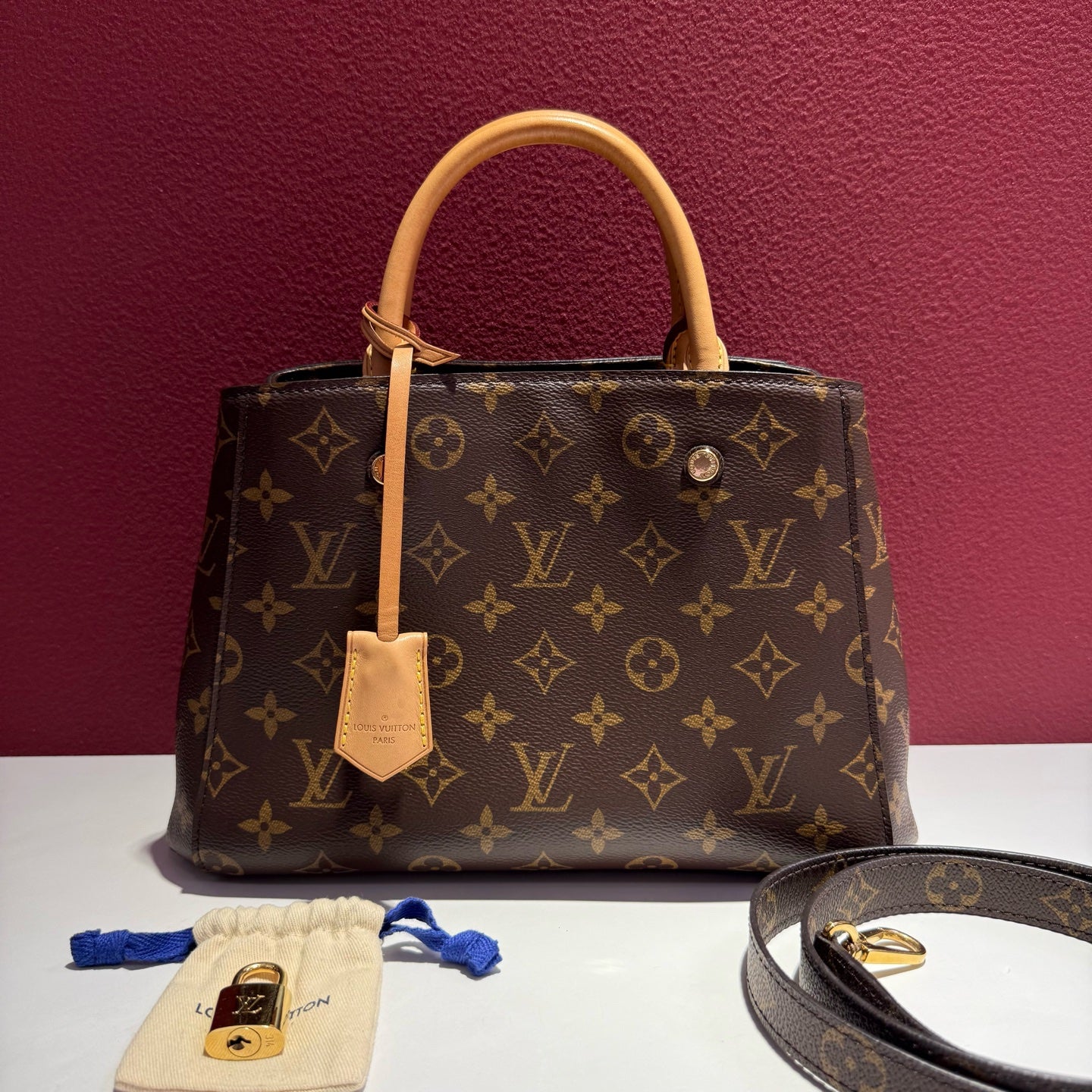 Louis Vuitton Montaigne Bb Crossbody 29.0x 20.0x 13.0 cm M41055