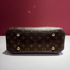 Louis Vuitton Montaigne Bb Crossbody 29.0x 20.0x 13.0 cm M41055