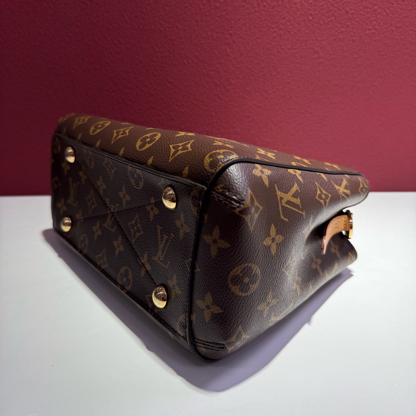 Louis Vuitton Montaigne Bb Crossbody 29.0x 20.0x 13.0 cm M41055