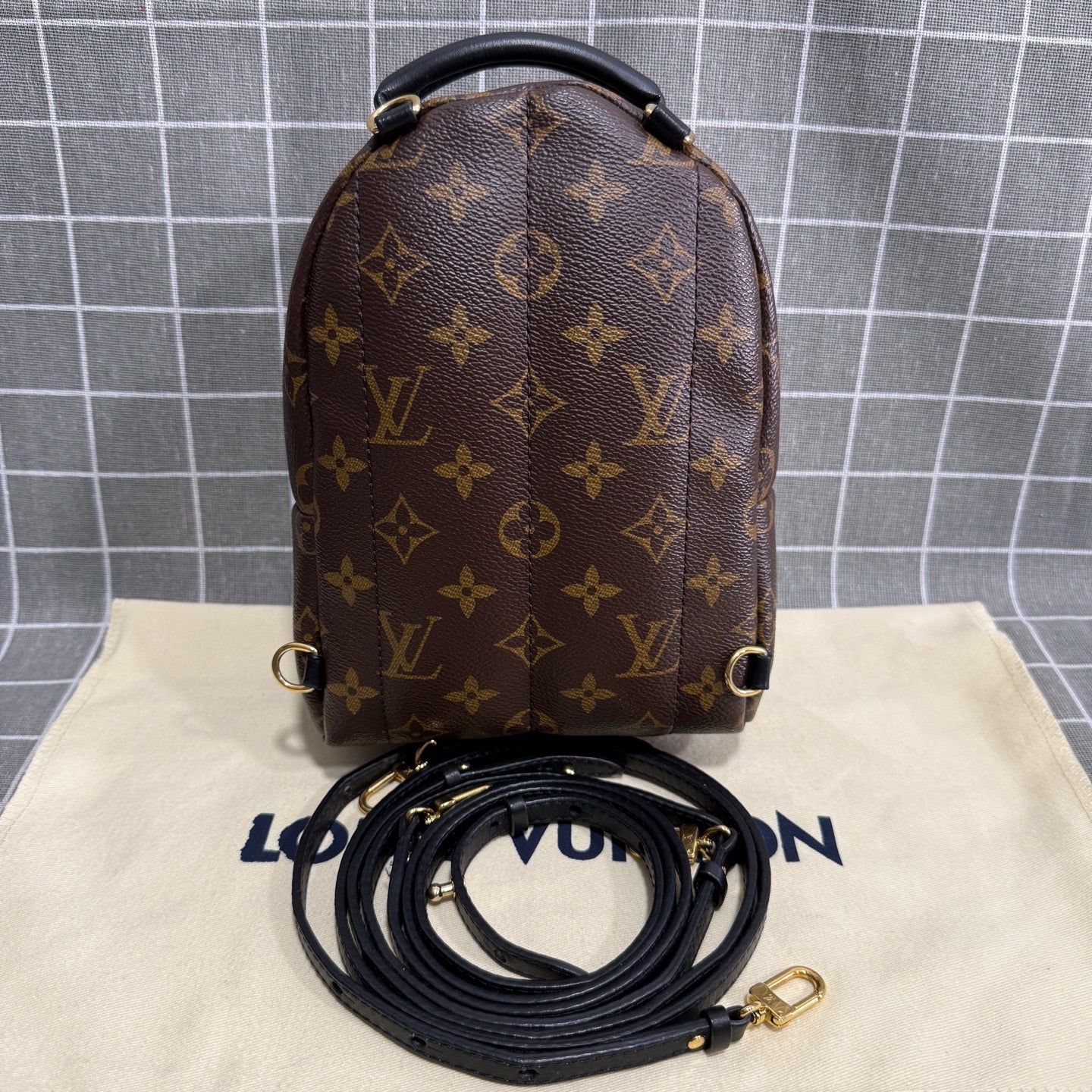 Louis Vuitton M41562