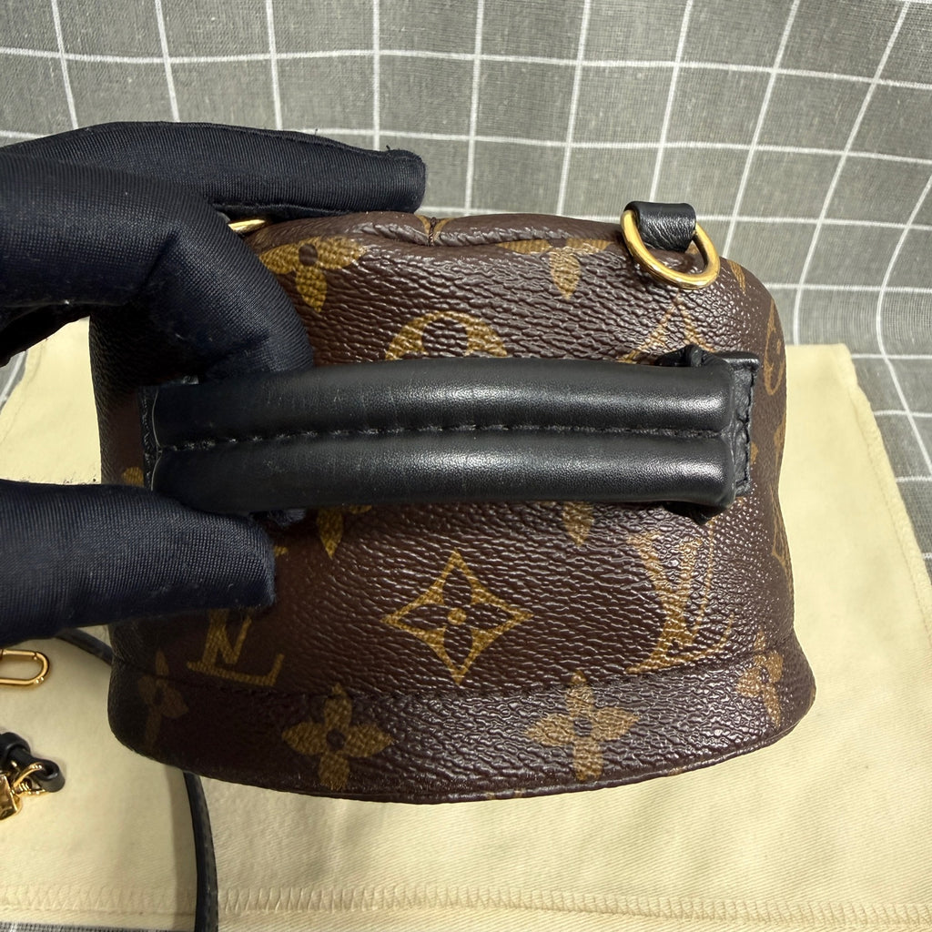 Louis Vuitton M41562