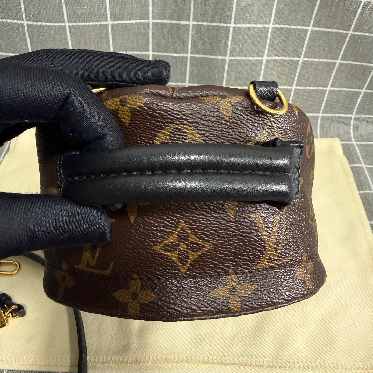 Louis Vuitton M41562