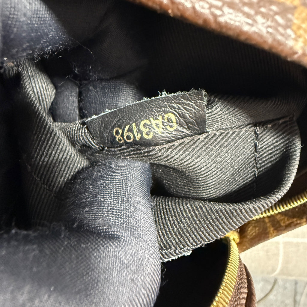 Louis Vuitton M41562