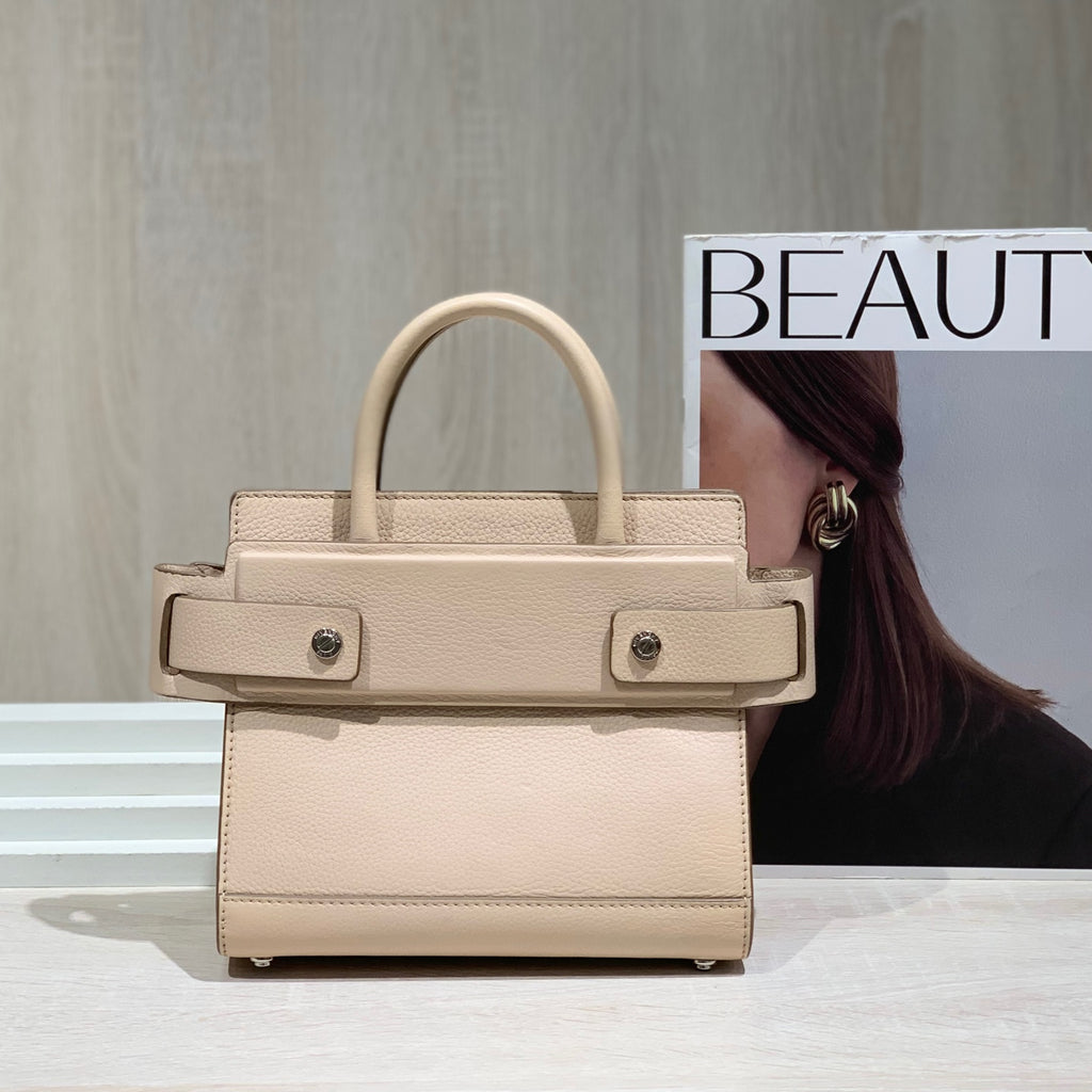 Givenchy Pink BB0555-7037-272