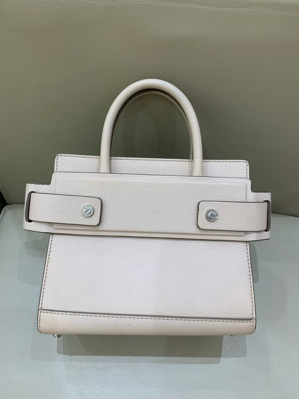 Givenchy Pink BB0555-7037-272