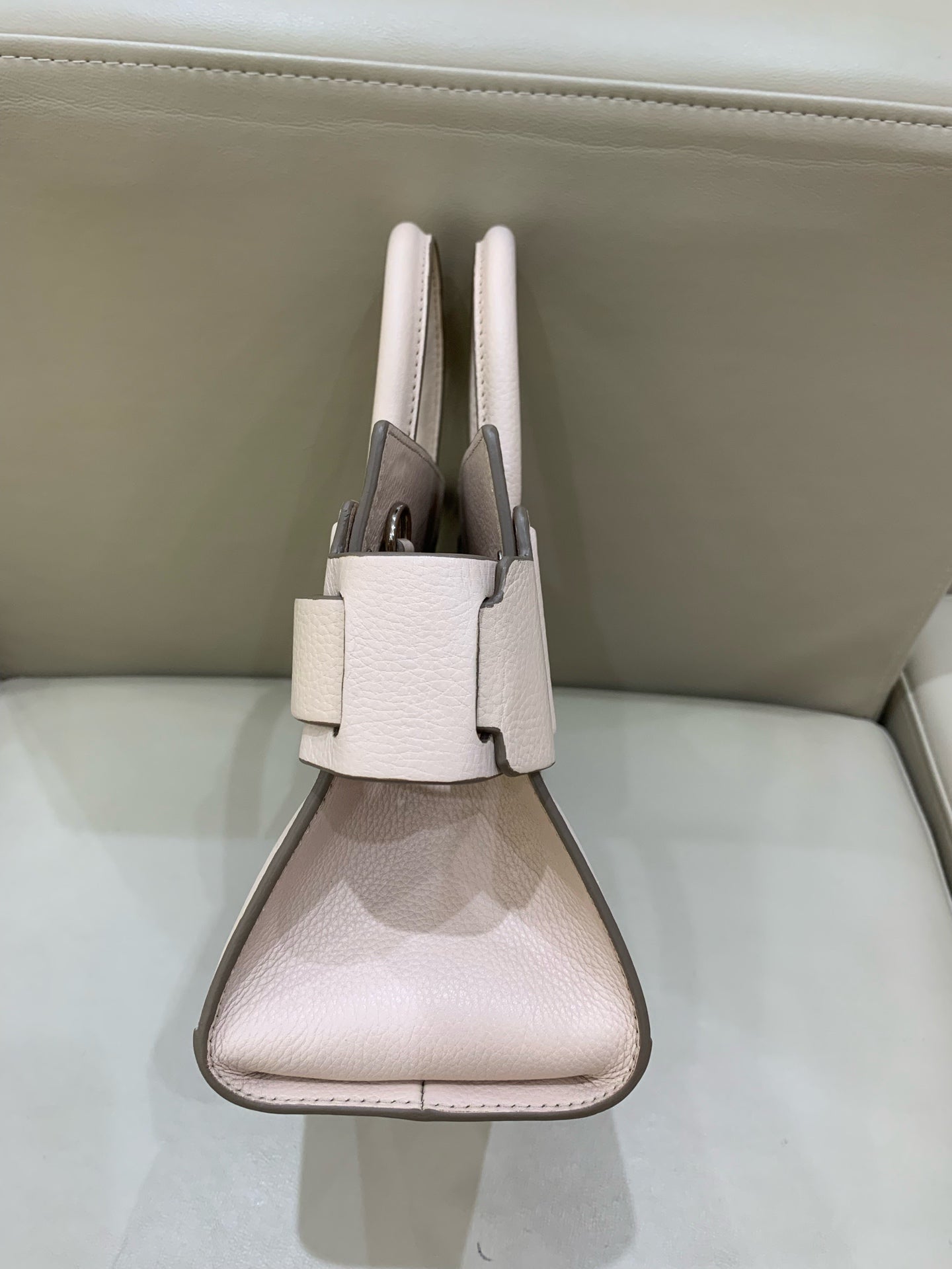 Givenchy Pink BB0555-7037-272