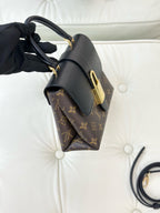 Louis Vuitton Black Crossbody M44141