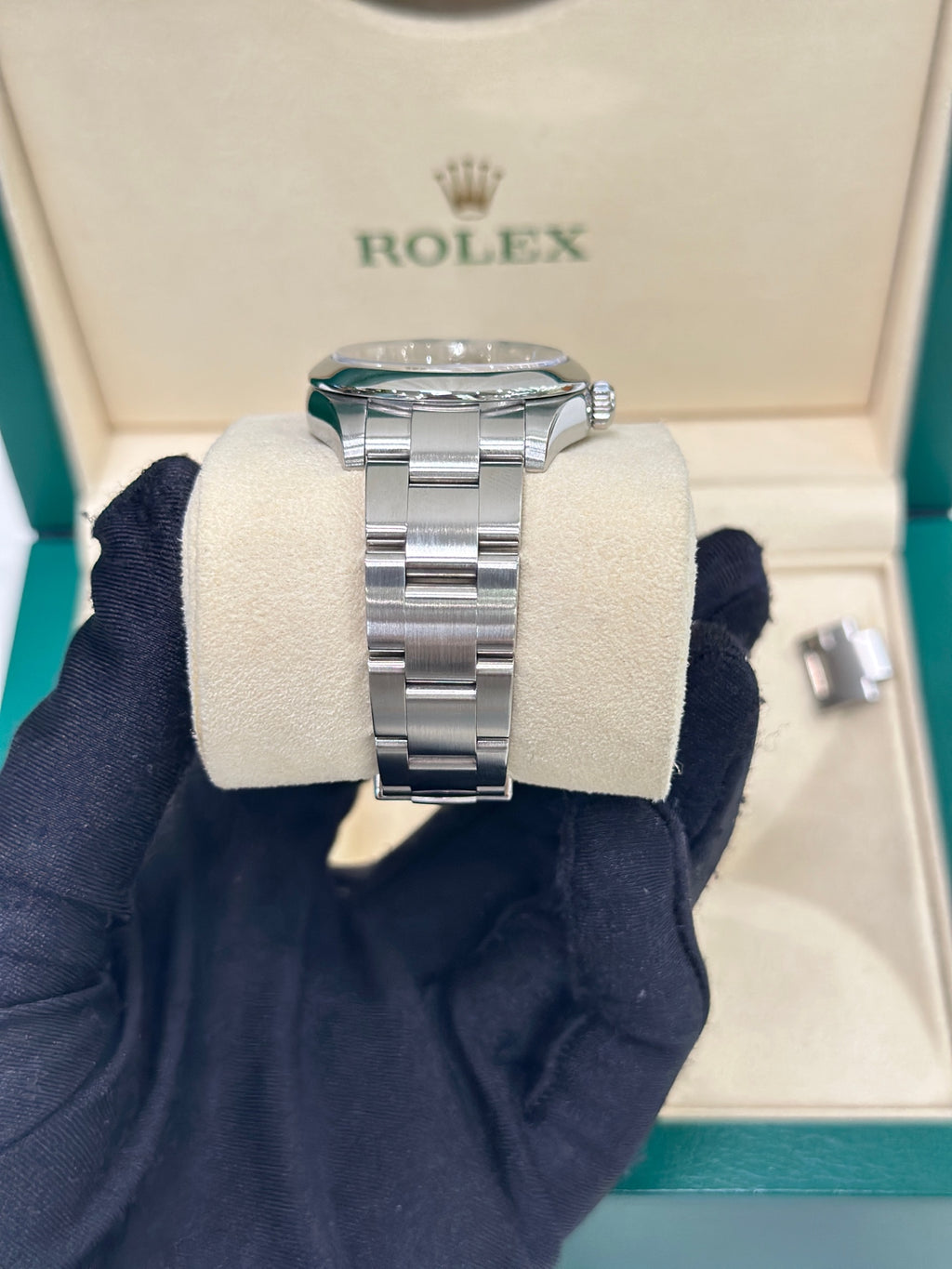 Rolex Oyster Perpetual Automatic (self-winding) watch 31 millimeters m177200-0017