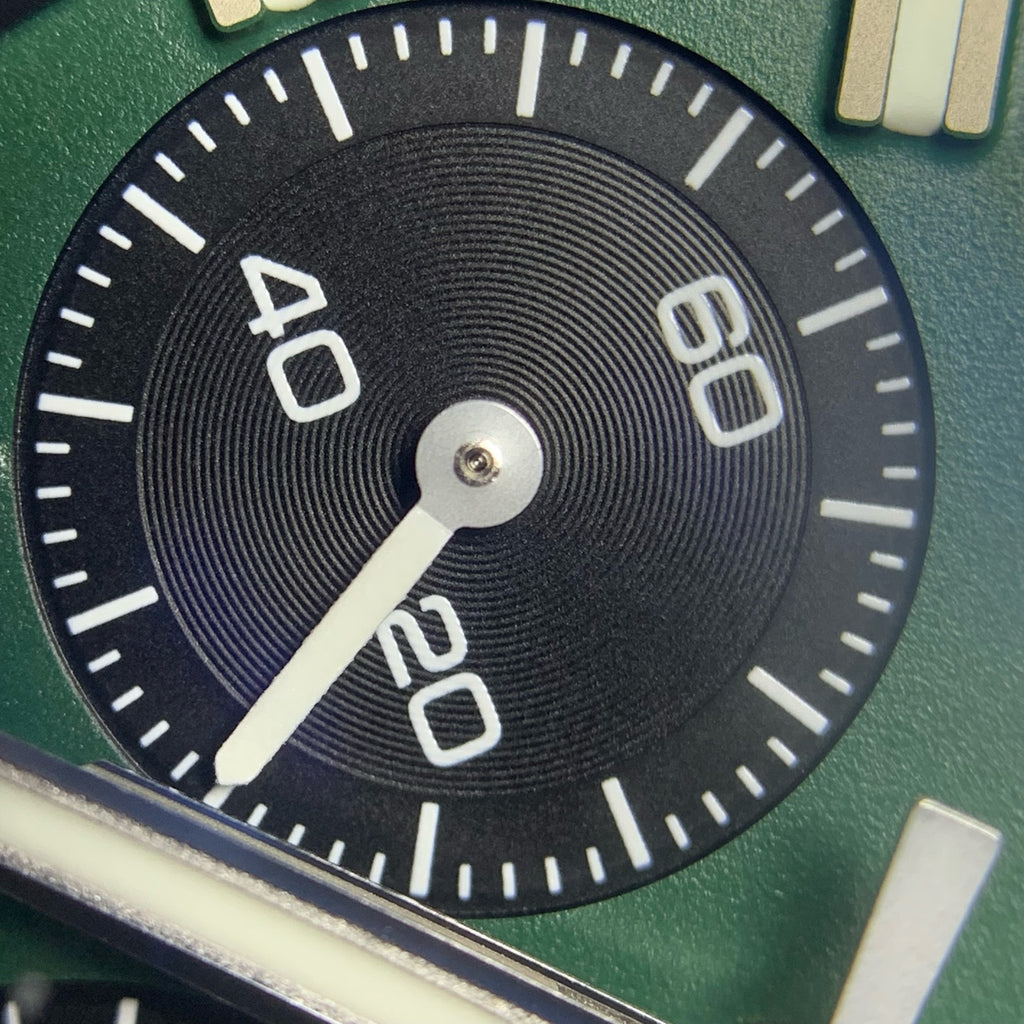 Breitling Avenger B01 Chronograph 42 42 AB0146101L1X1