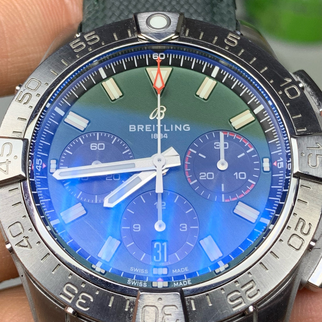 Breitling Avenger B01 Chronograph 42 42 AB0146101L1X1