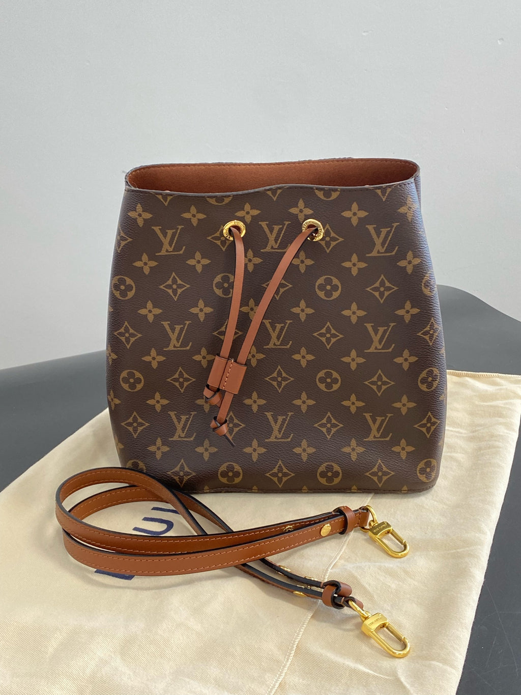 Louis Vuitton Brown M44887