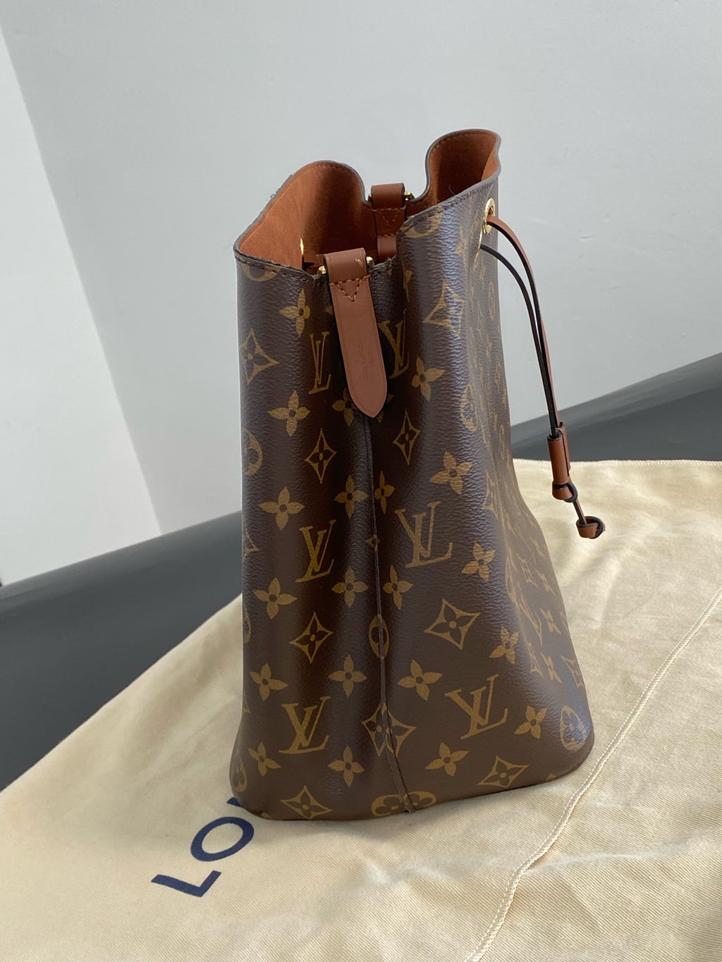 Louis Vuitton Brown M44887