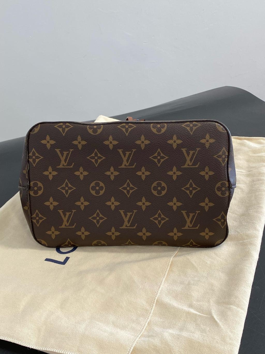 Louis Vuitton Brown M44887