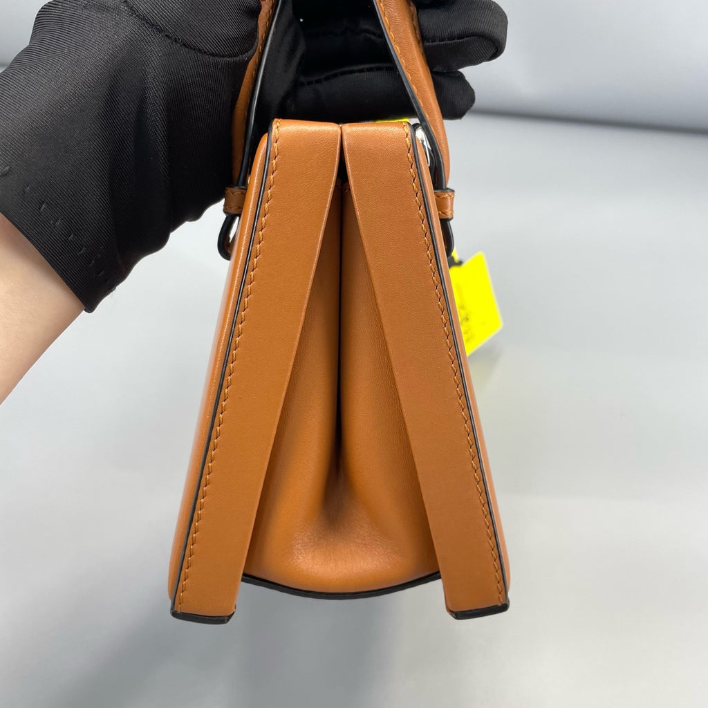 Loewe Brown