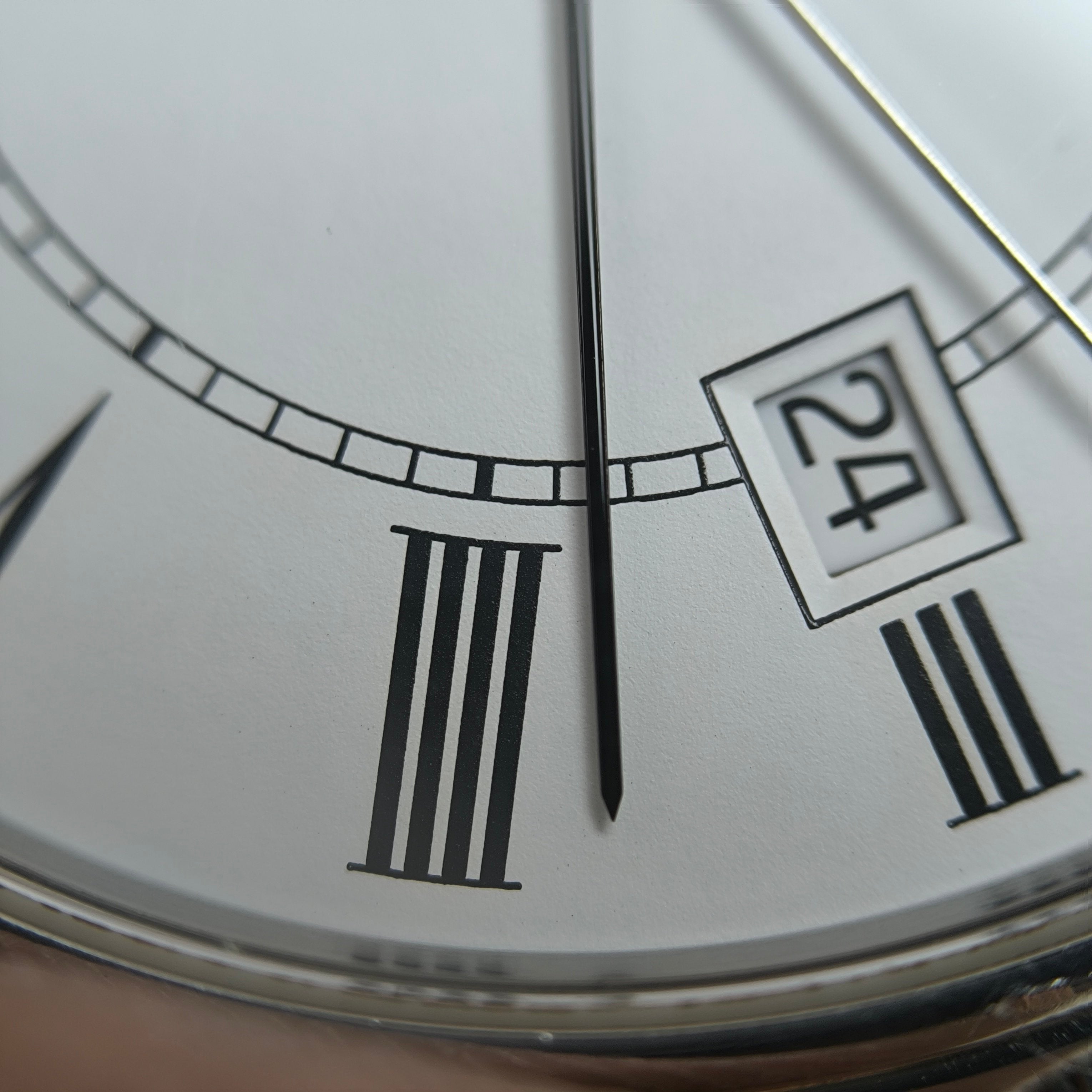 Longines Glorious Présence Collection 38.50 MM L4.790.4.11.6