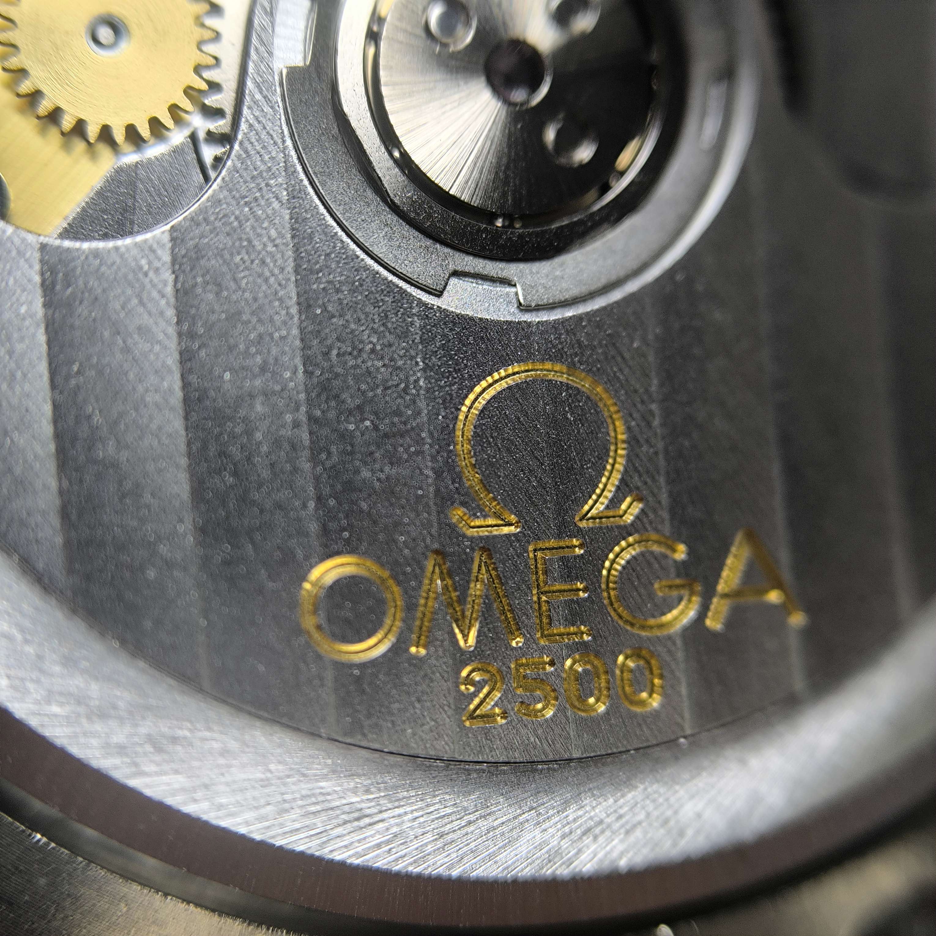 Omega Flying Disc Series 39.5 424.20.40.20.02.002