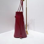 Louis Vuitton (Unknown) Red Tote M40882