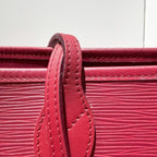 Louis Vuitton (Unknown) Red Tote M40882