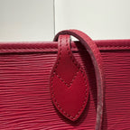 Louis Vuitton (Unknown) Red Tote M40882