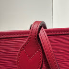 Louis Vuitton (Unknown) Red Tote M40882