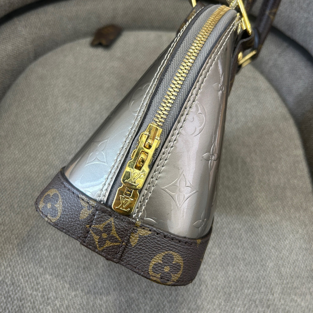 Louis Vuitton Crossbody
