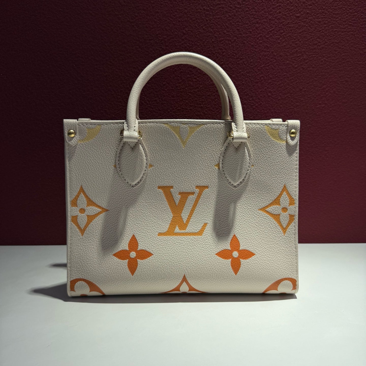 Louis Vuitton Onthego Tote 25 x 19 x 11.5 M46513