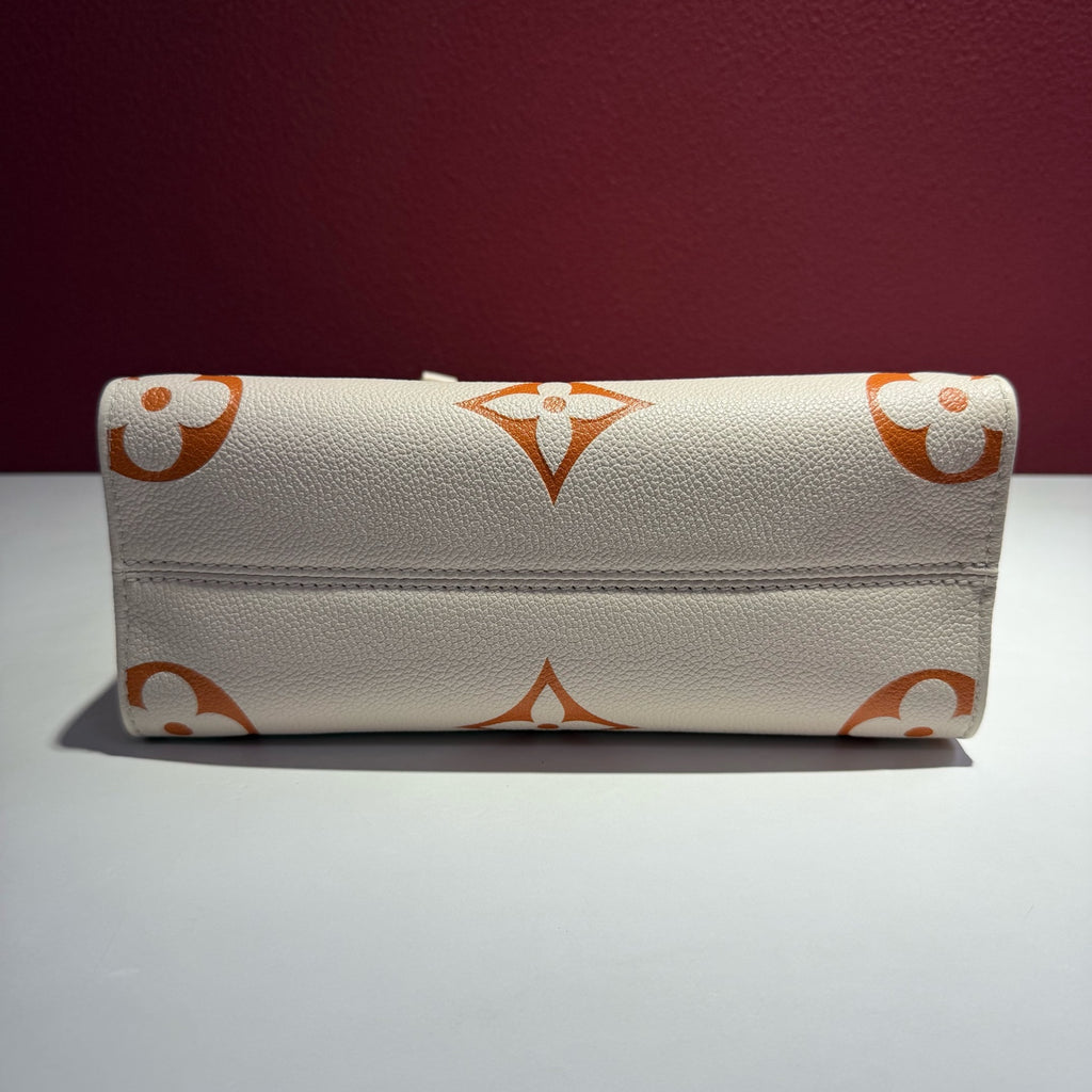 Louis Vuitton Onthego Tote 25 x 19 x 11.5 M46513