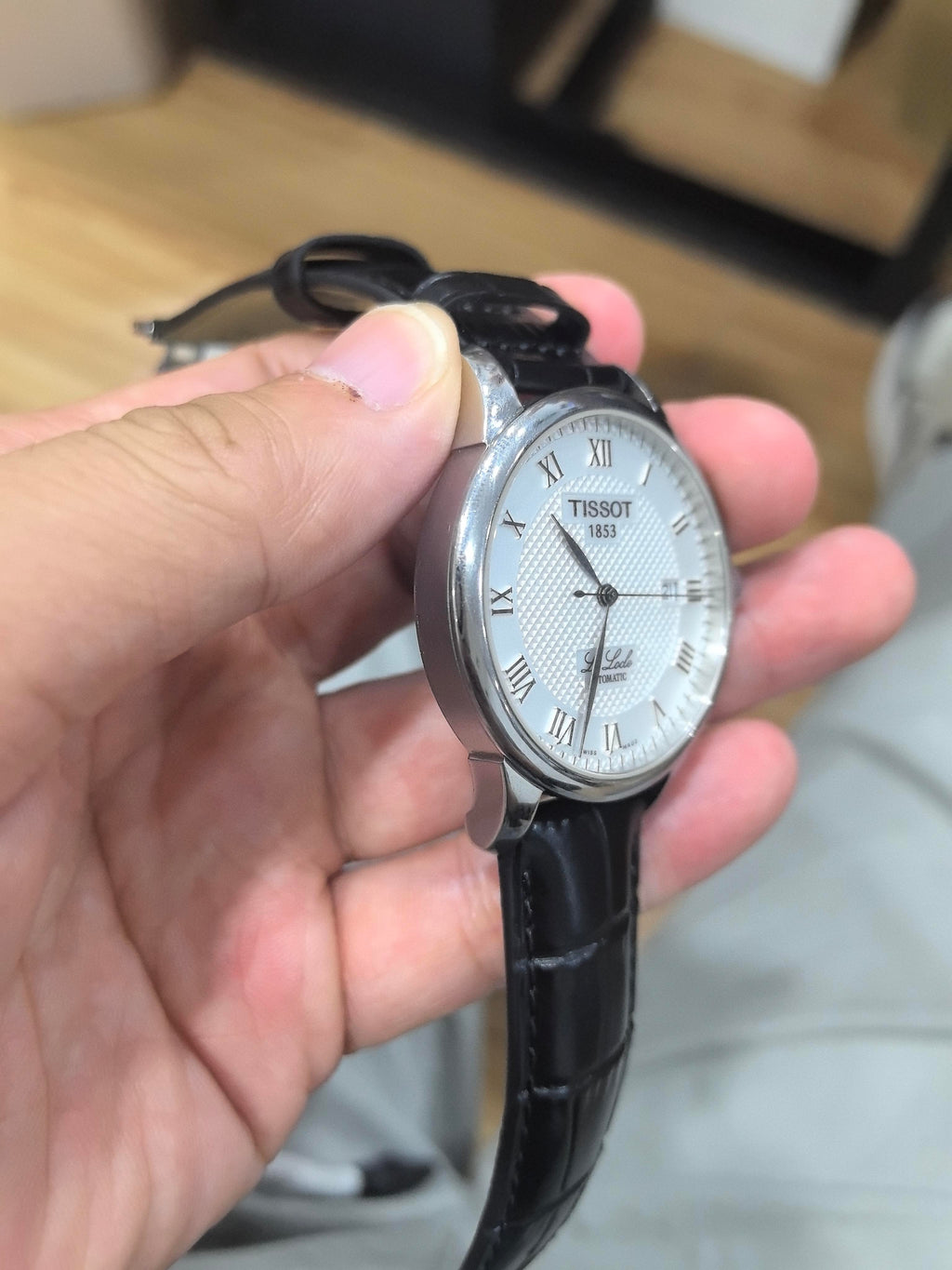 Tissot Classic Automatic (self-winding) watch 39.3 millimeters T41.1.423.33
