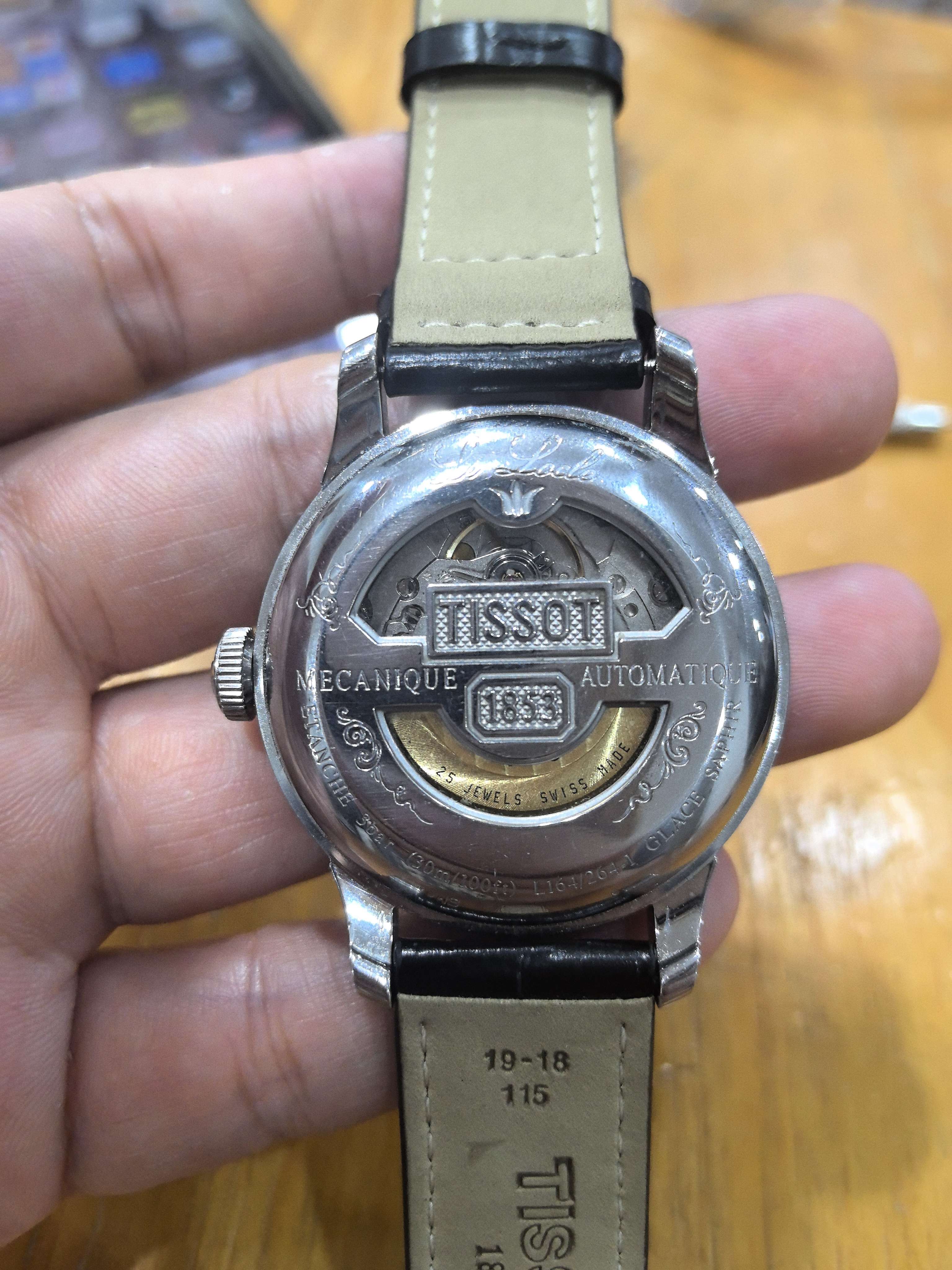 Tissot Classic Automatic (self-winding) watch 39.3 millimeters T41.1.423.33