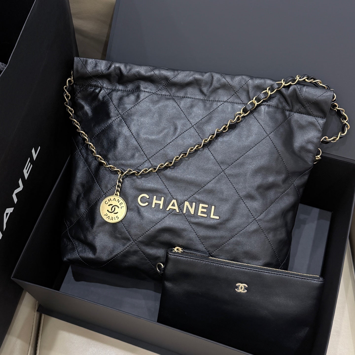 Chanel Bucket bag 37×8×34.5 AS3260-B13369-94305