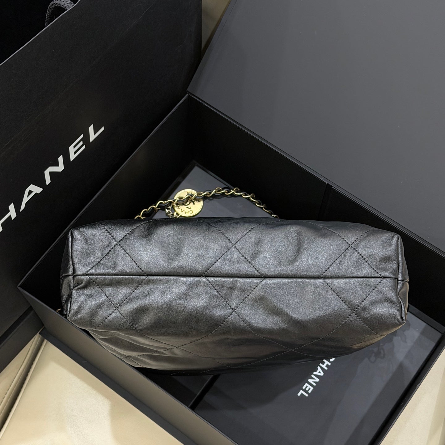 Chanel Bucket bag 37×8×34.5 AS3260-B13369-94305