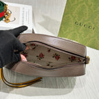 Gucci Neo Vintage GG Supreme canvas messenger bag This product can accommodate a phone measuring 78 mm (length) x 160 mm (width) x 8 mm (thickness). 476466 K9GVT 8856