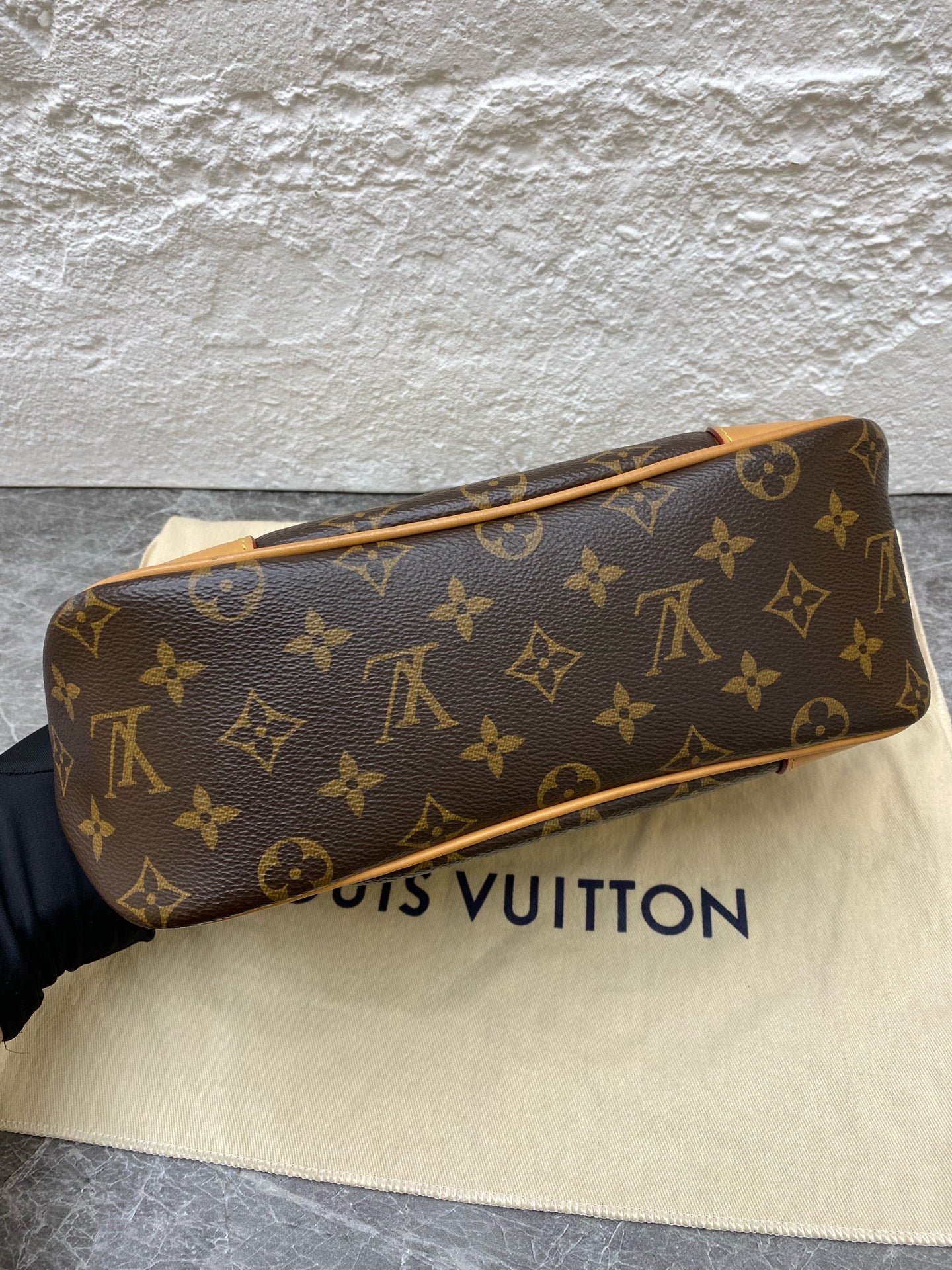 Louis Vuitton Crossbody