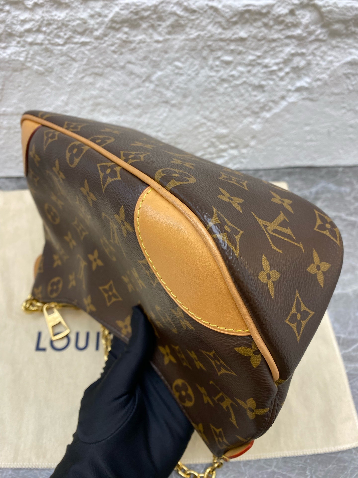 Louis Vuitton Crossbody