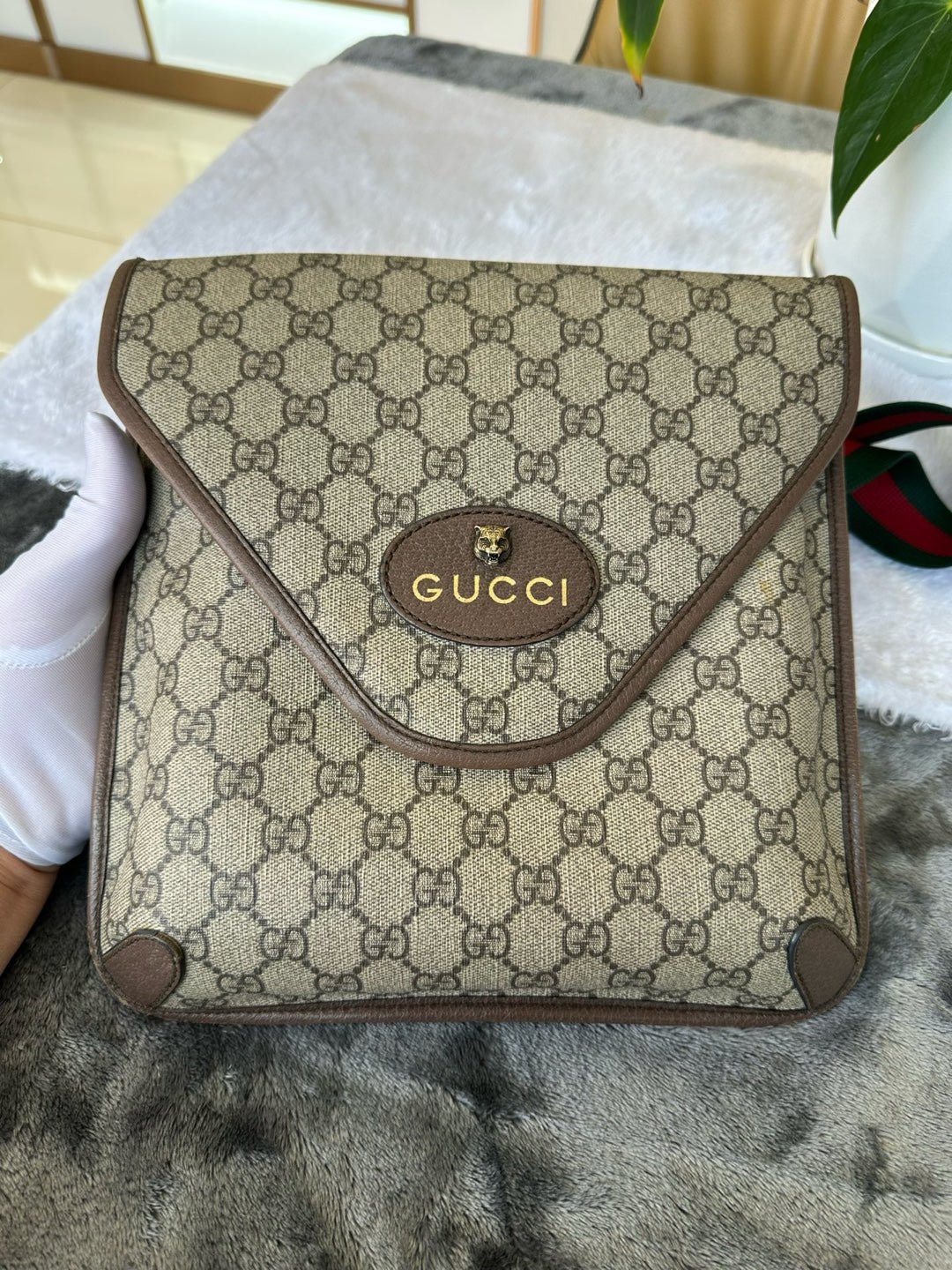 Gucci Canvas Beige Messenger Bag 5986049C2VT8745
