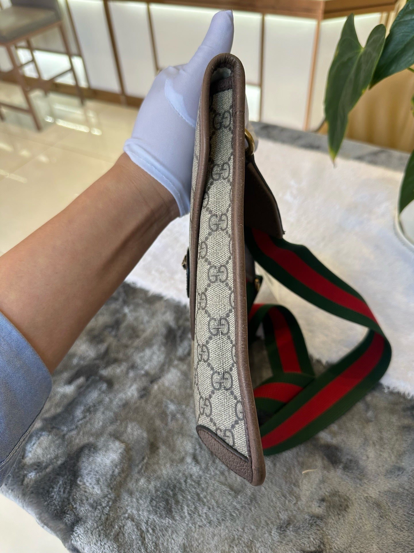 Gucci Canvas Beige Messenger Bag 5986049C2VT8745
