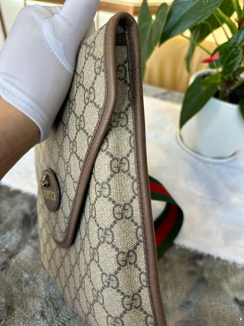 Gucci Canvas Beige Messenger Bag 5986049C2VT8745
