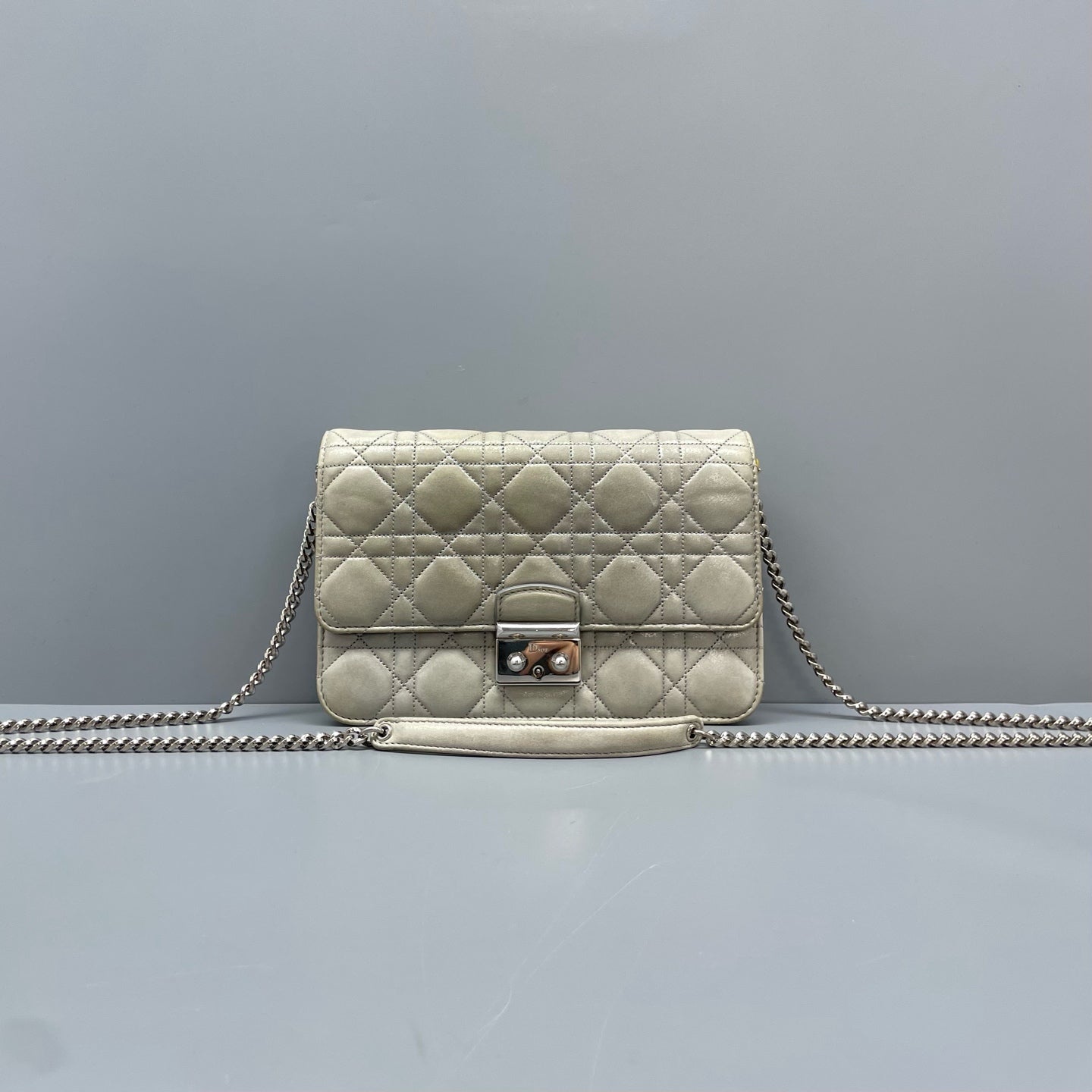 Dior Gray