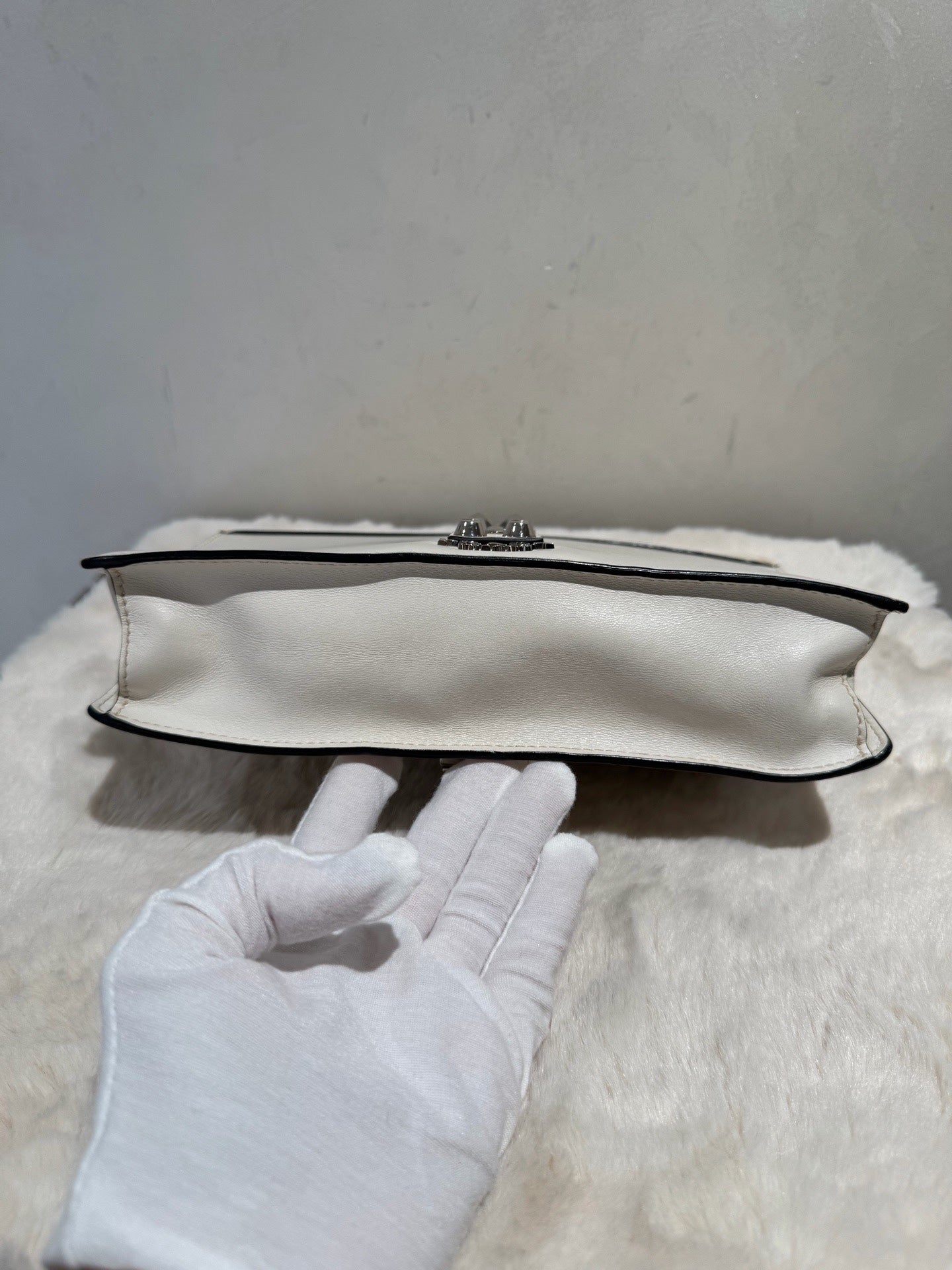 Prada (Unknown) Crossbody 1BD120-2BB0-F0964