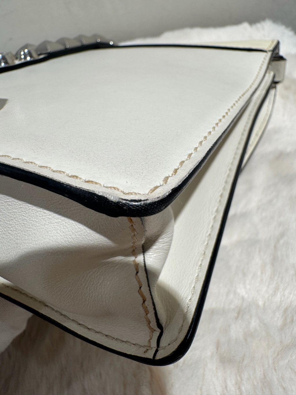 Prada (Unknown) Crossbody 1BD120-2BB0-F0964