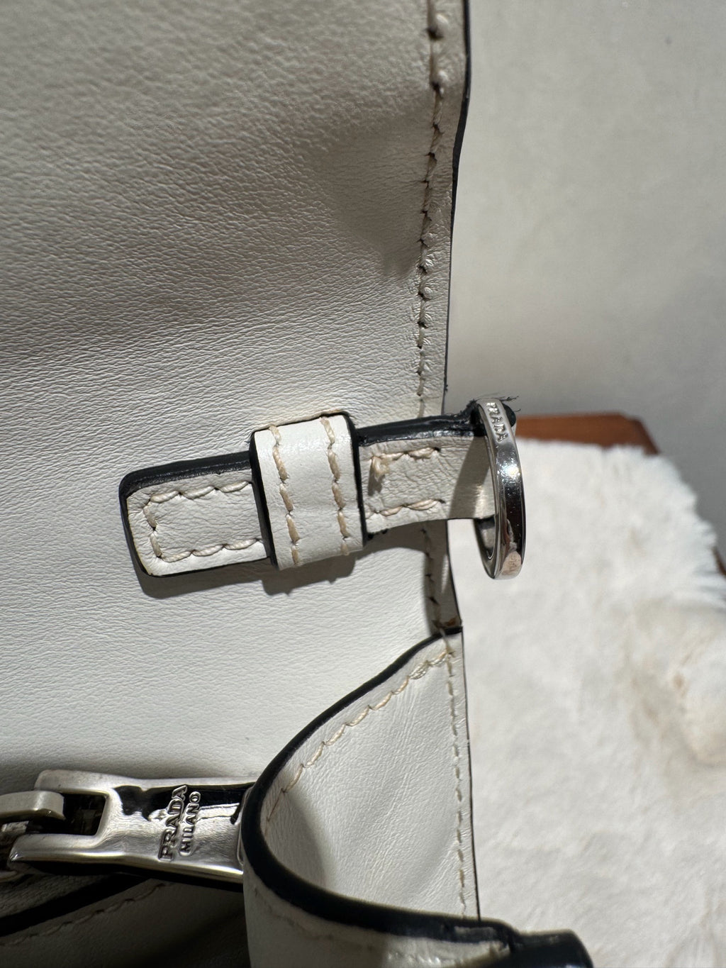 Prada (Unknown) Crossbody 1BD120-2BB0-F0964