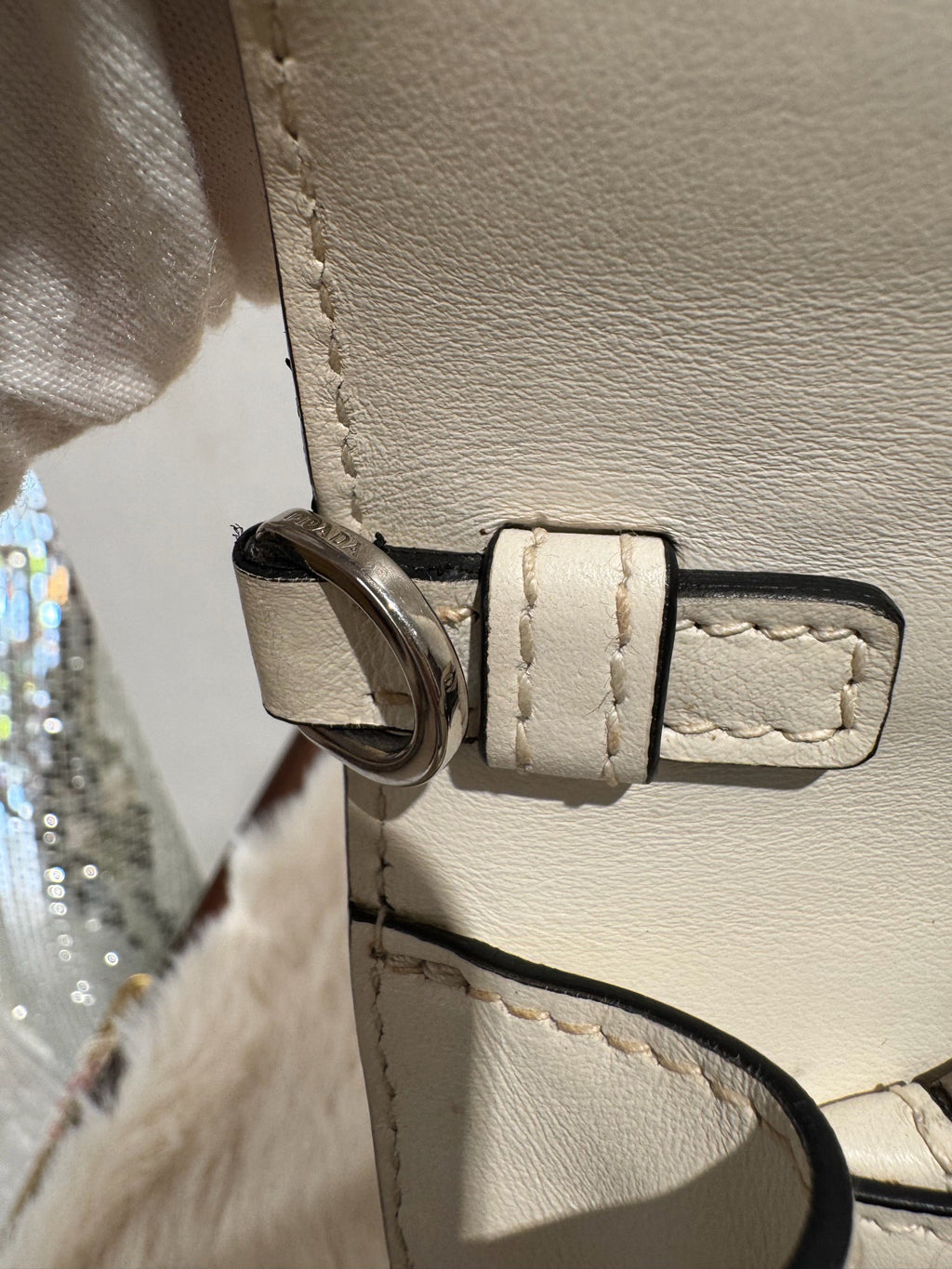 Prada (Unknown) Crossbody 1BD120-2BB0-F0964