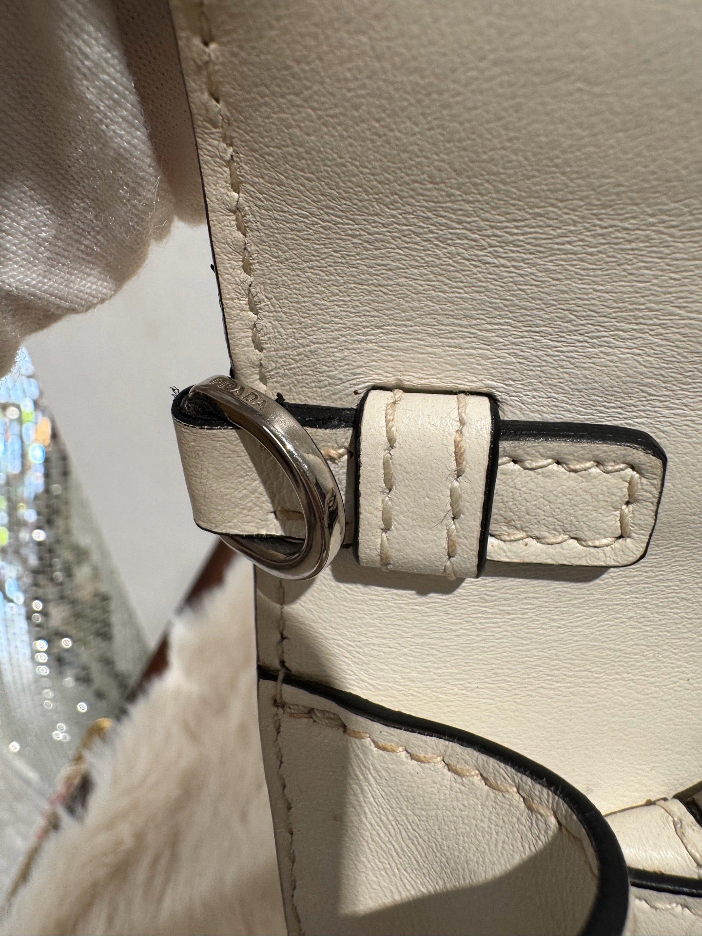 Prada (Unknown) Crossbody 1BD120-2BB0-F0964
