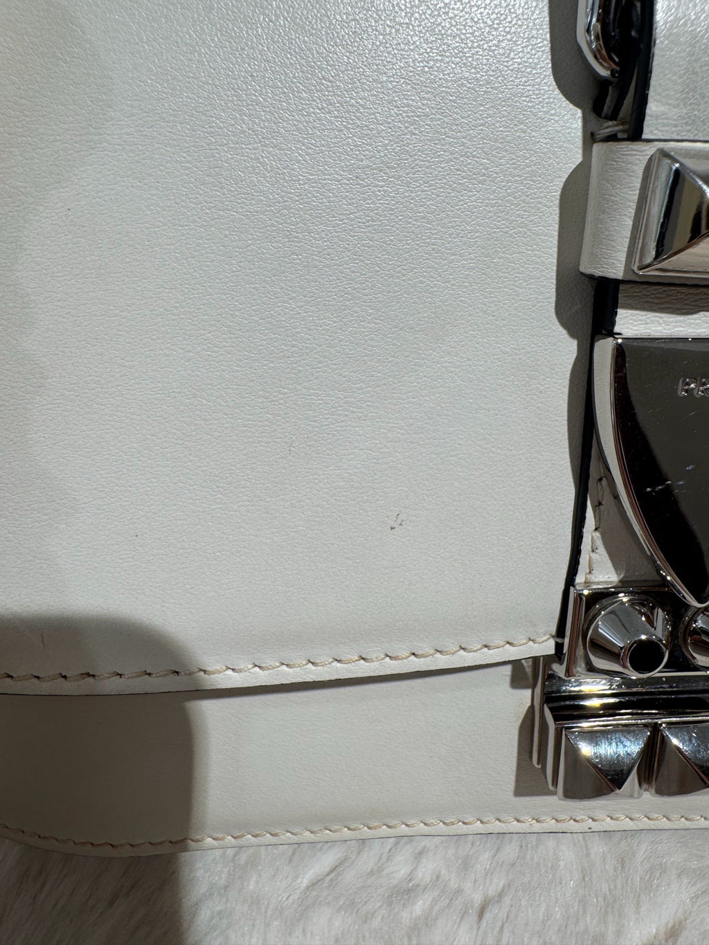 Prada (Unknown) Crossbody 1BD120-2BB0-F0964