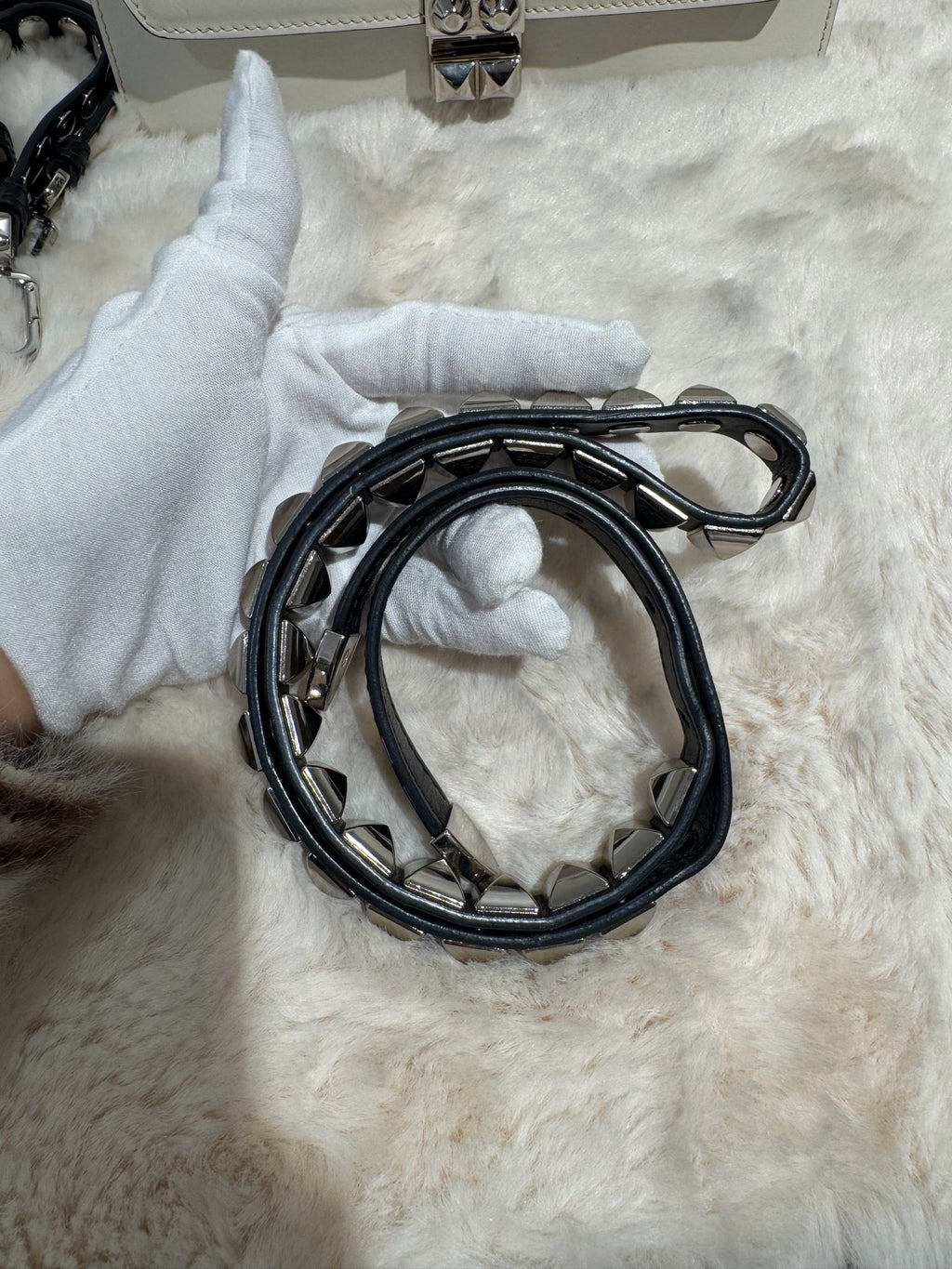 Prada (Unknown) Crossbody 1BD120-2BB0-F0964