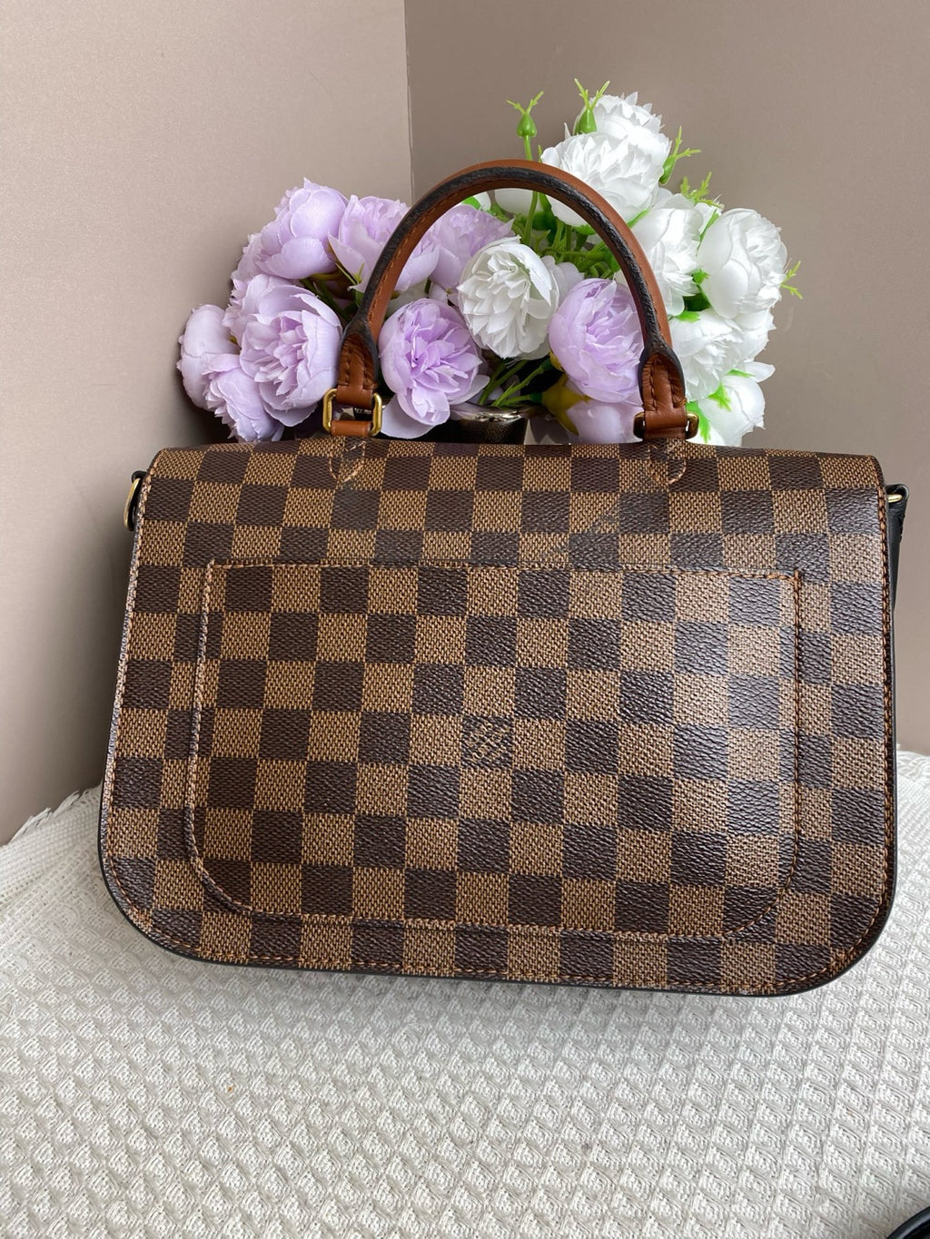 Louis Vuitton Messenger Bag