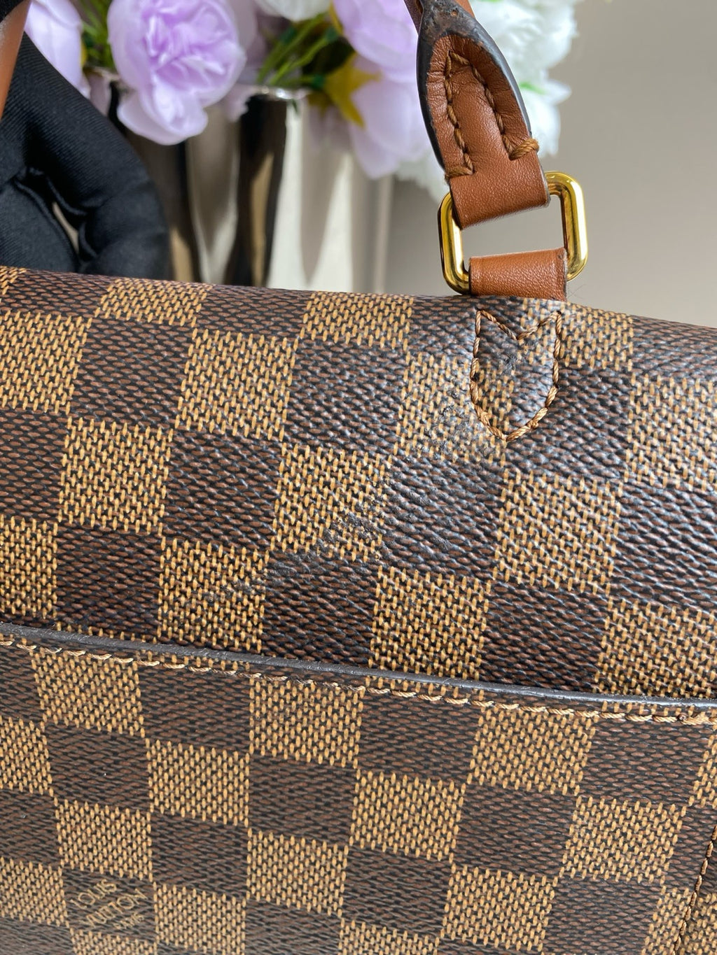 Louis Vuitton Messenger Bag