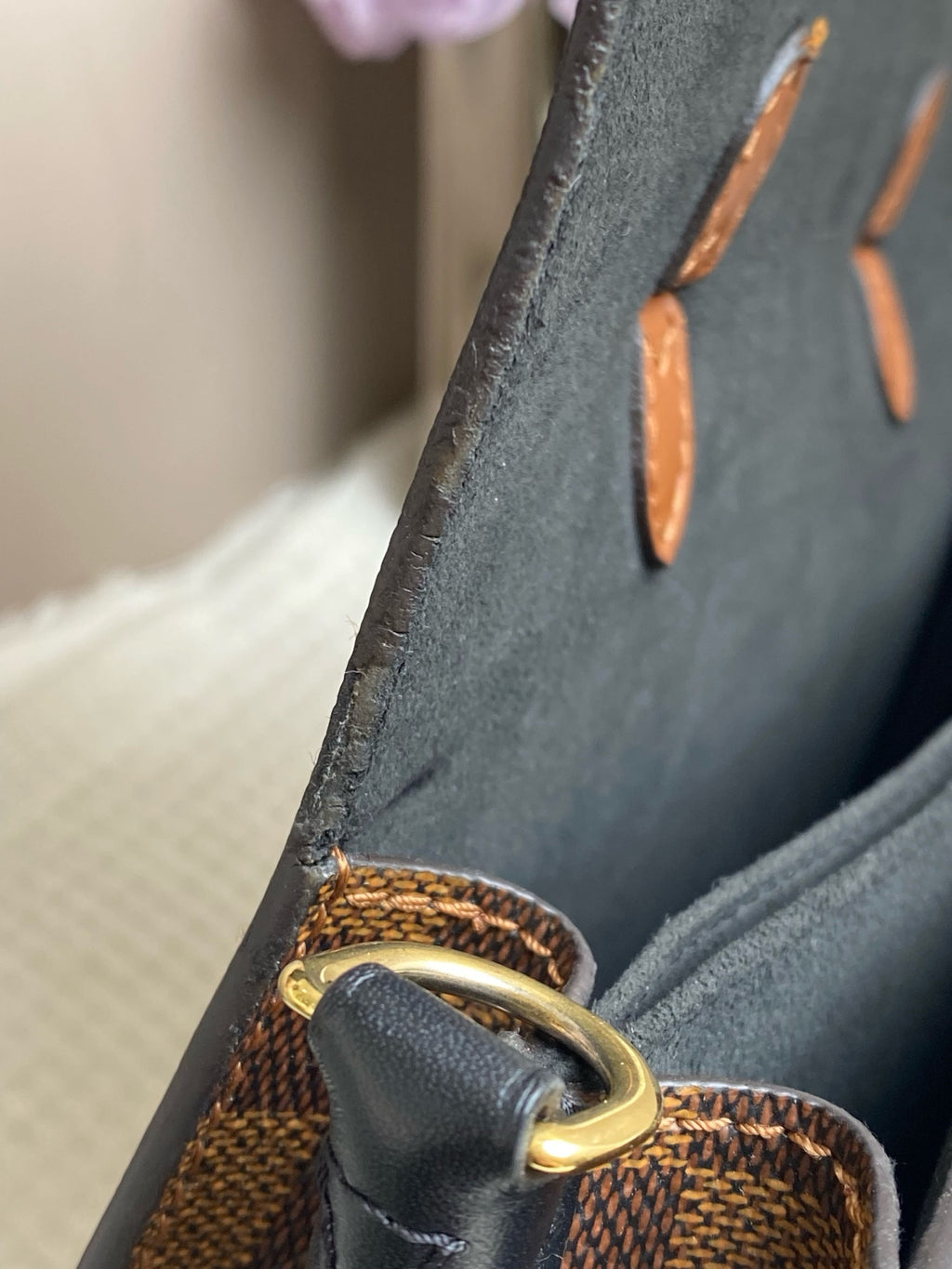 Louis Vuitton Messenger Bag